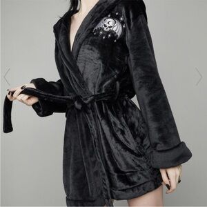 DOLLSKILL WIDOW ROBE THRIVE IN THE DARKNESS SPOOKY CUTE  BAT WINGS BACK